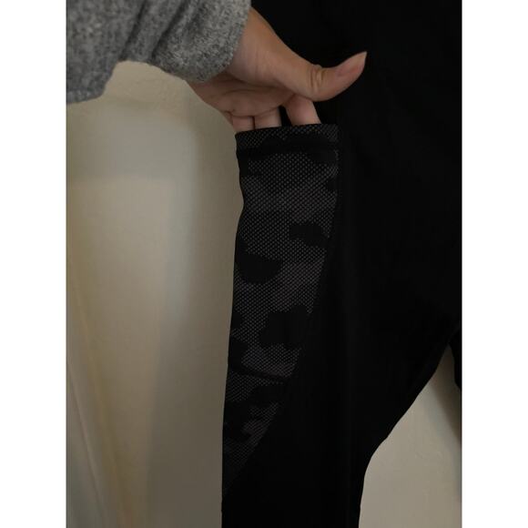 Zyia Pants Girls 8-10 Leggings Black Camo Reflective Cropped High Rise Pockets - Picture 4 of 6